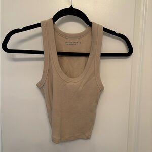 Abercrombie Essential Scoopneck Tank
